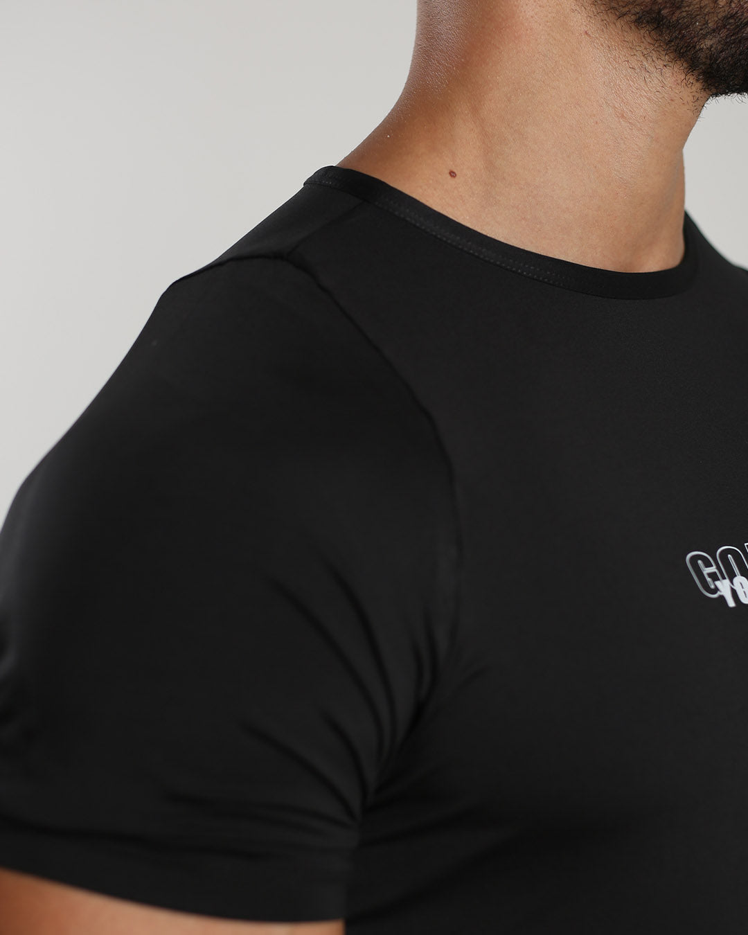 FIT CORE BLACK SHIRT