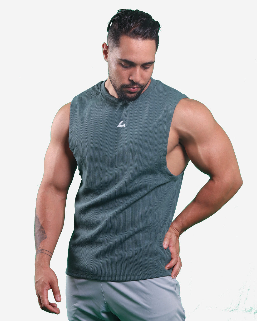 STALE GREEN RIBTECH SLEEVELESS