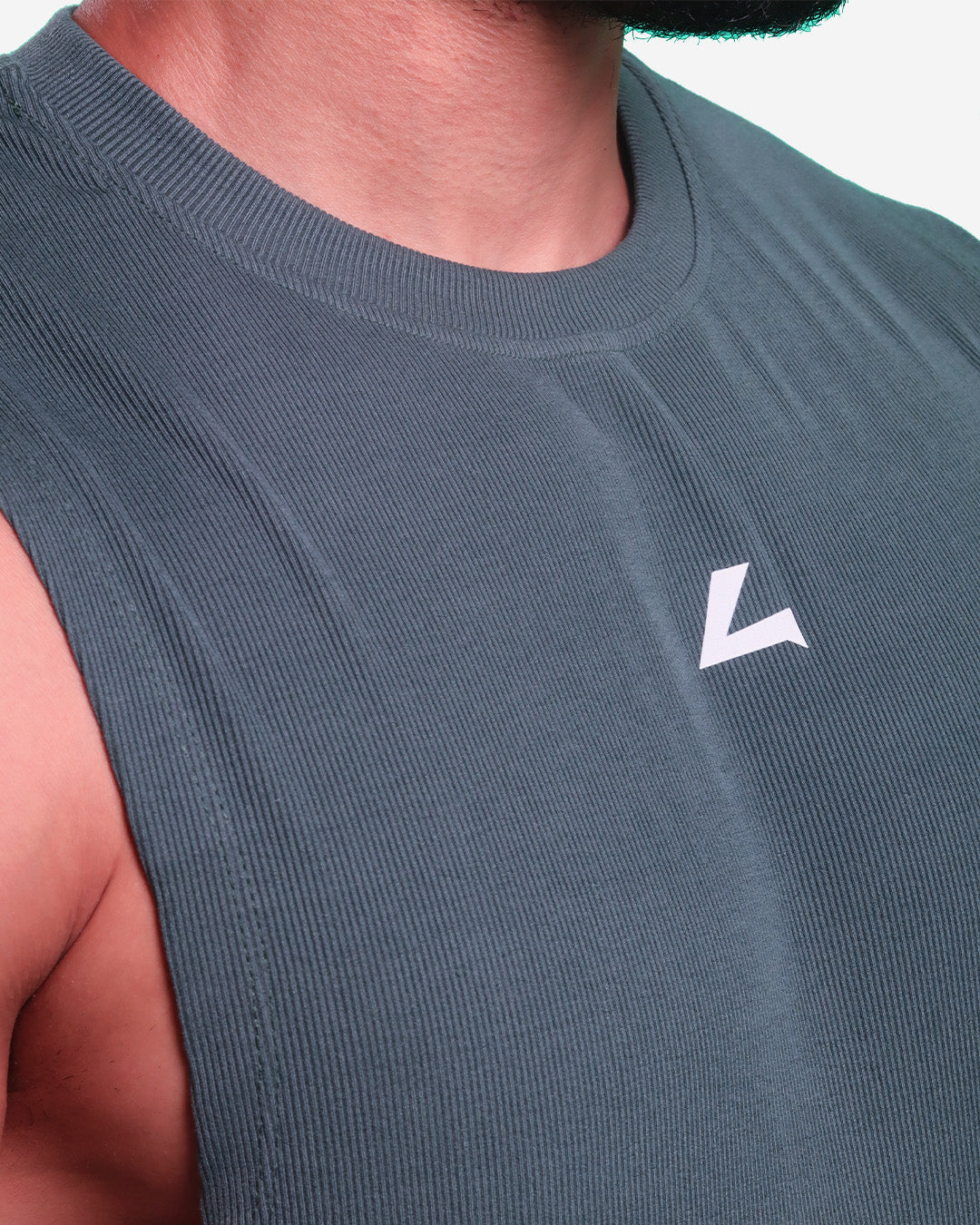 STALE GREEN RIBTECH SLEEVELESS