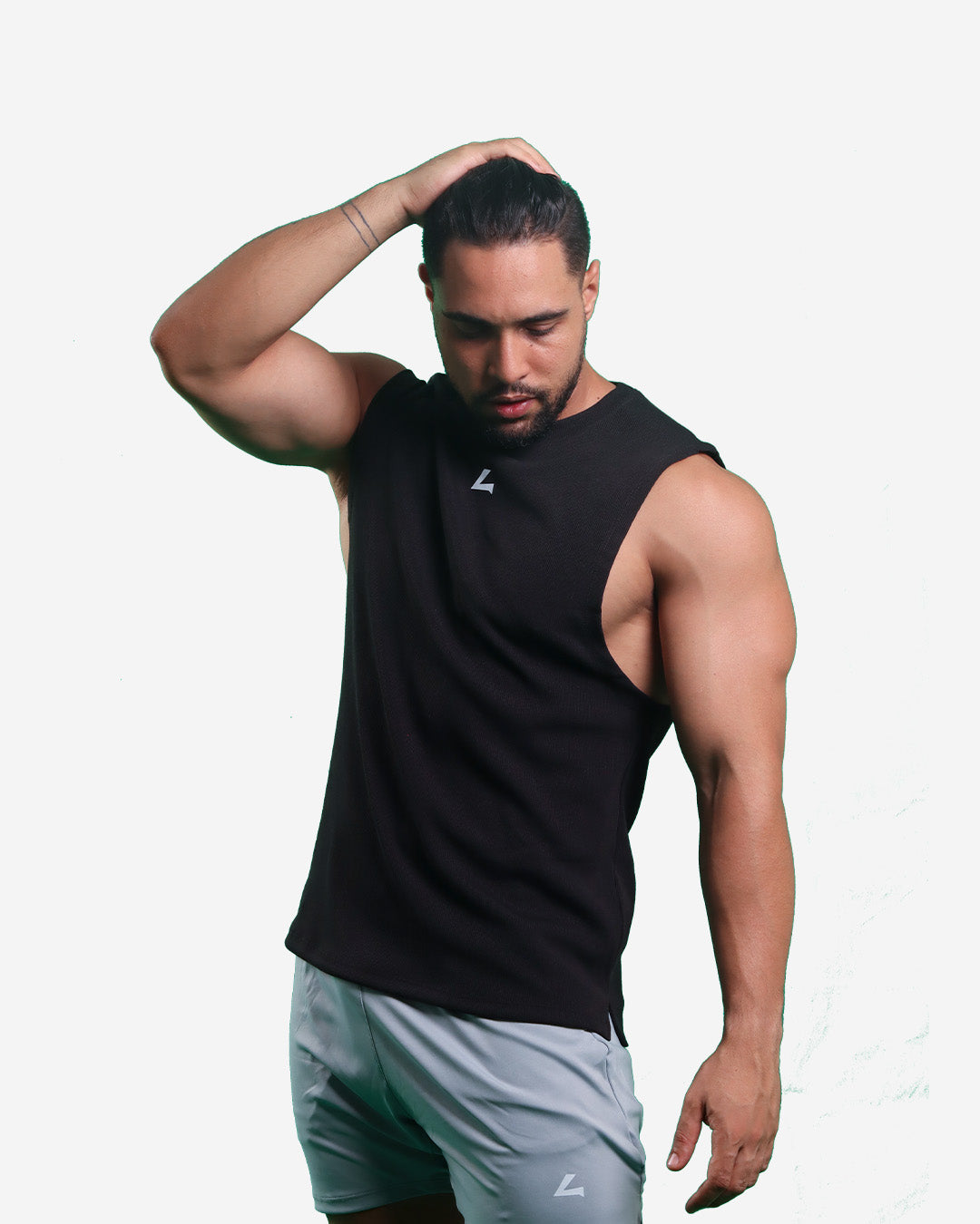 BLACK RIBTECH SLEEVELESS
